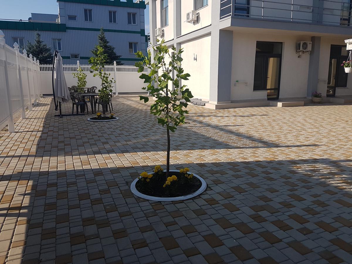 Aleksandriya Hotel Chernomorsk Exterior foto